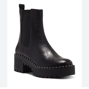 VINCE CAMUTO BLACK CHELSEA BOOT